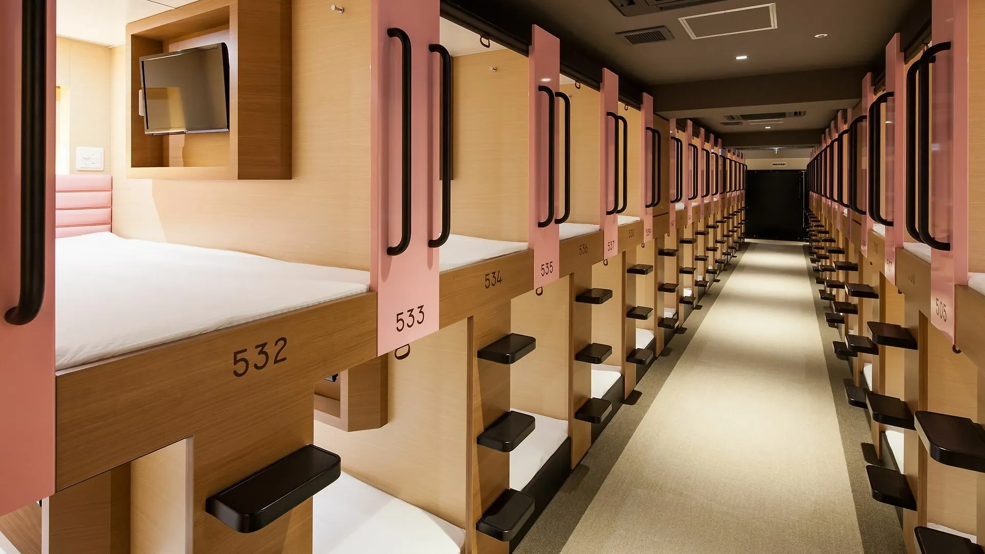 Y'S Cabin Osaka Namba