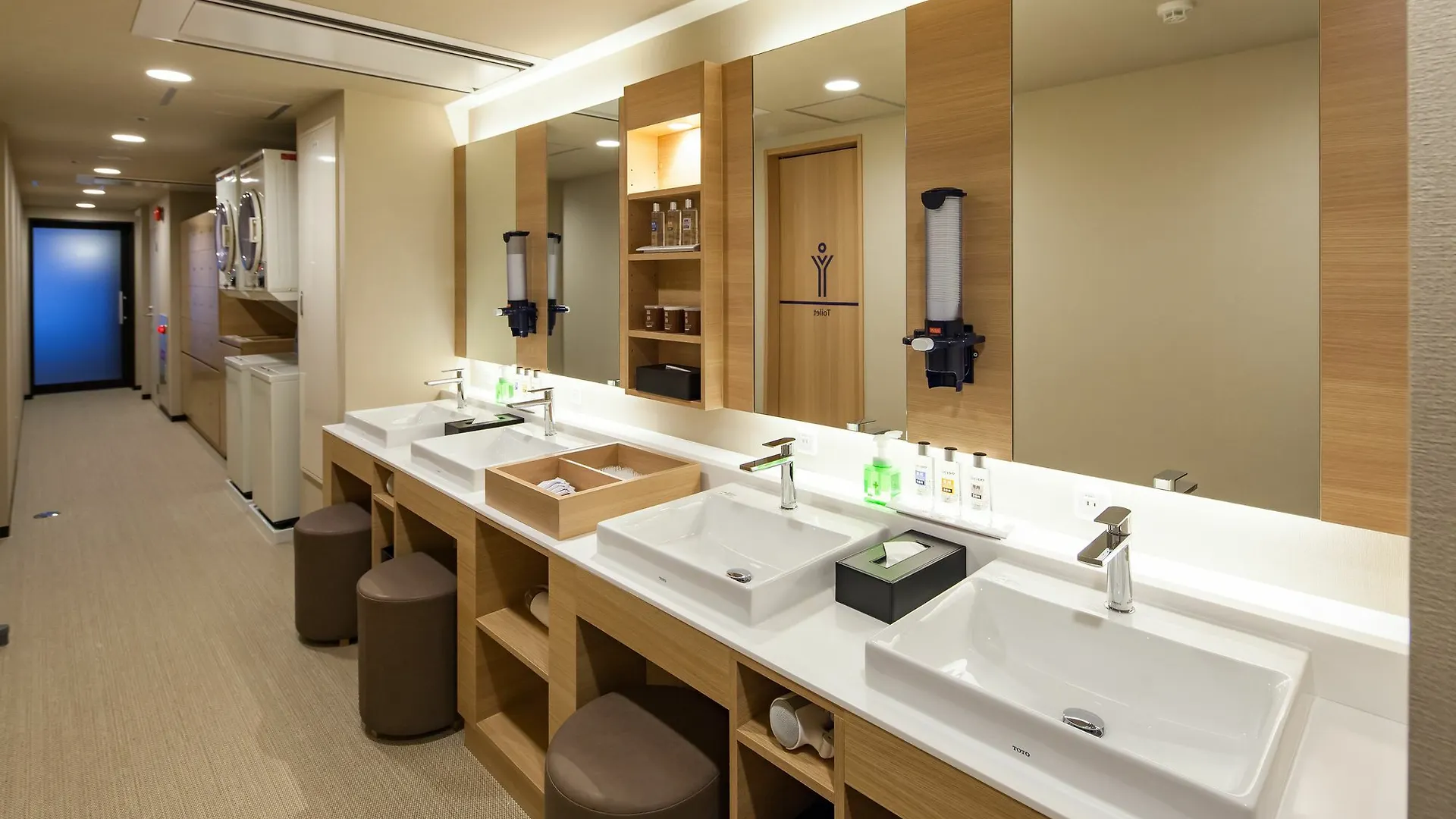 Y'S Cabin Osaka Namba 0*,