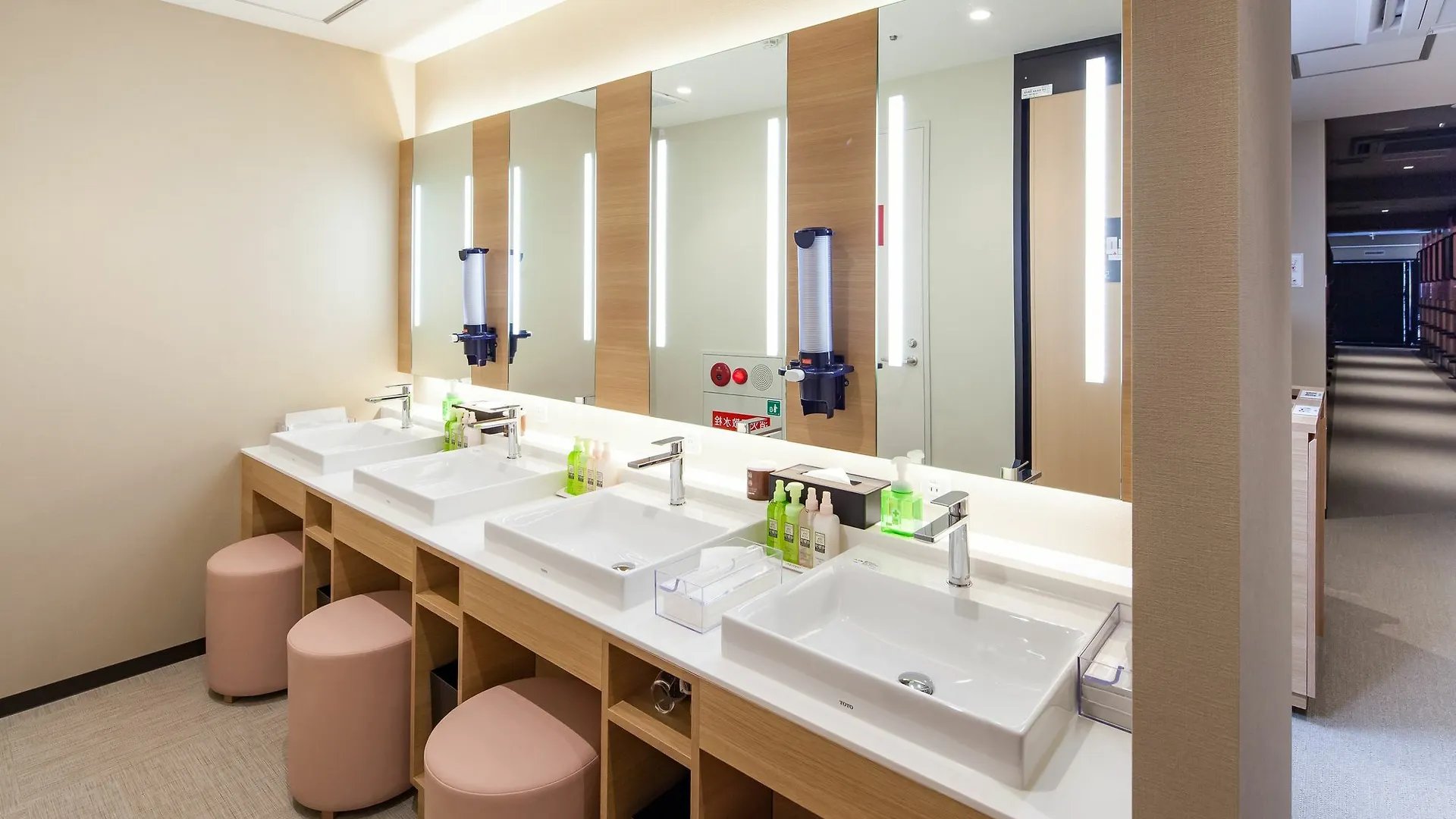 Y'S Cabin Osaka Namba Capsulehotel